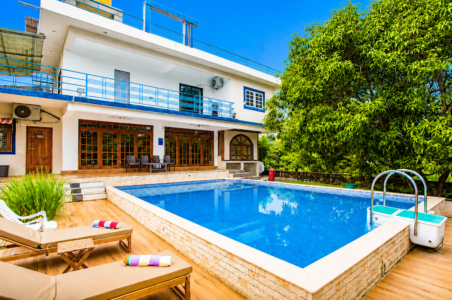 Casa Crown