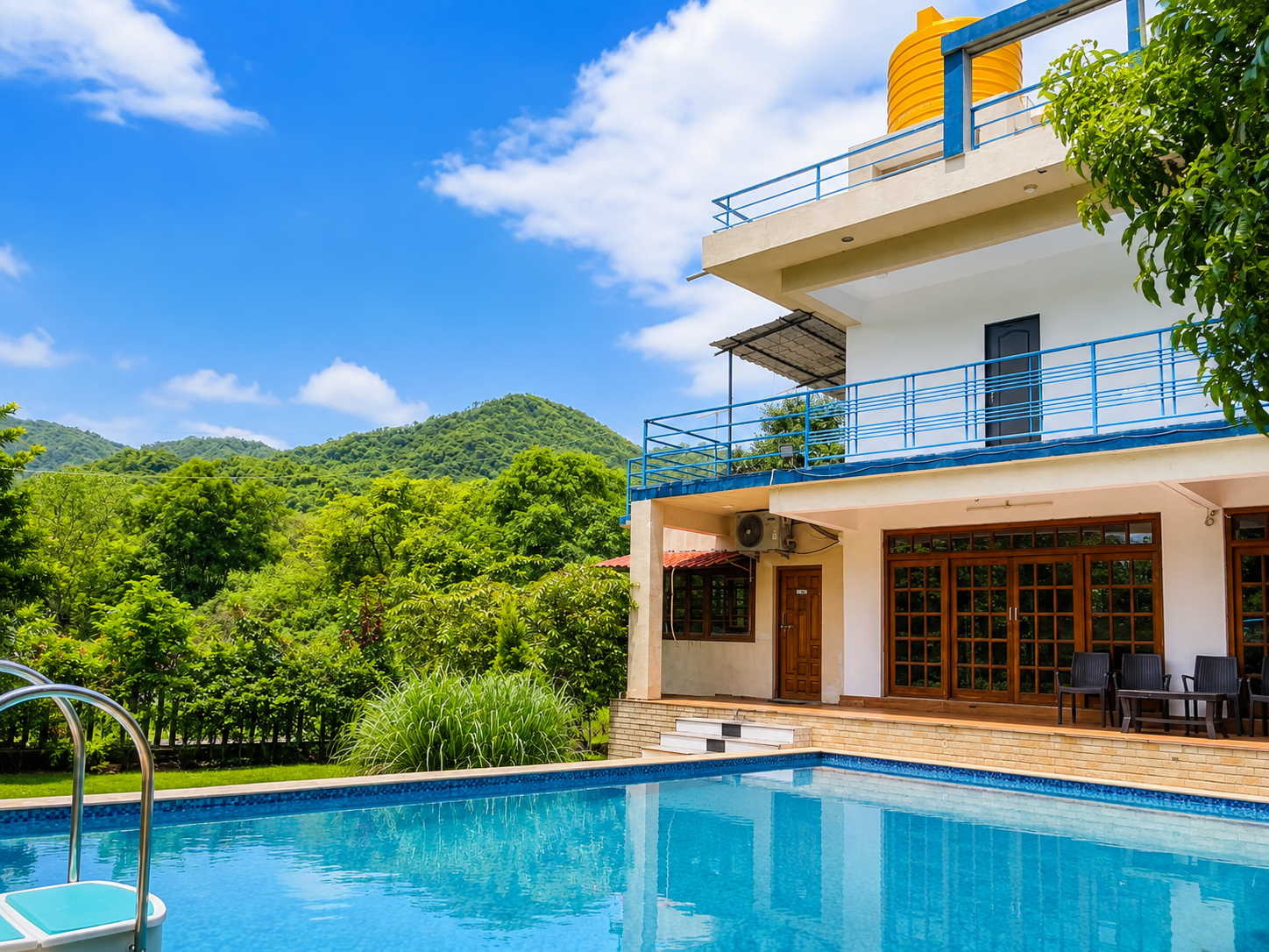 Casa Crown