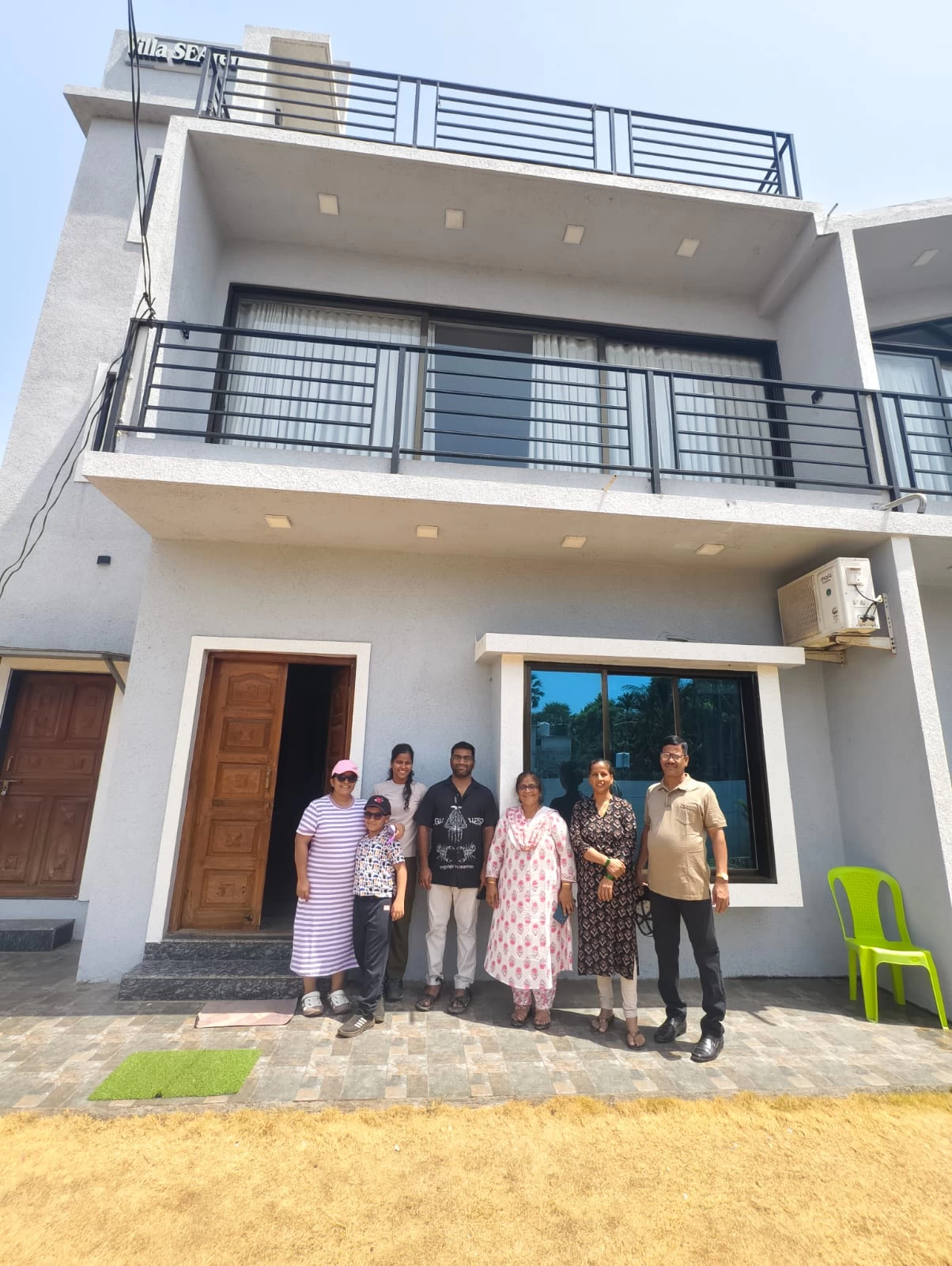 Happy Guests at Pentagon House