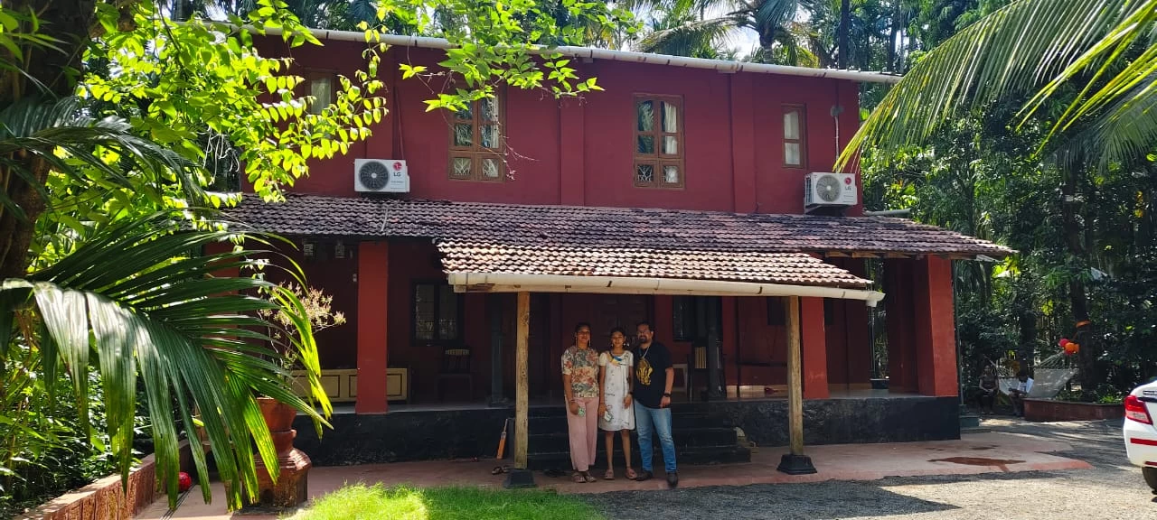 Happy Guests at Coco Raga Villa