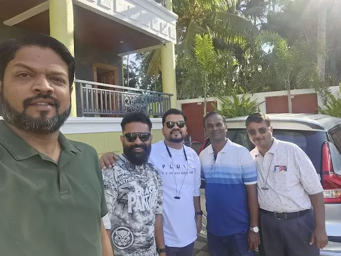 Happy Guests at Tideberry Villa