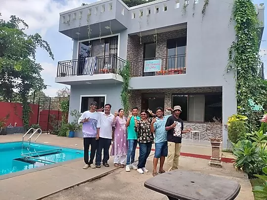 Happy Guests at Floravista Villa