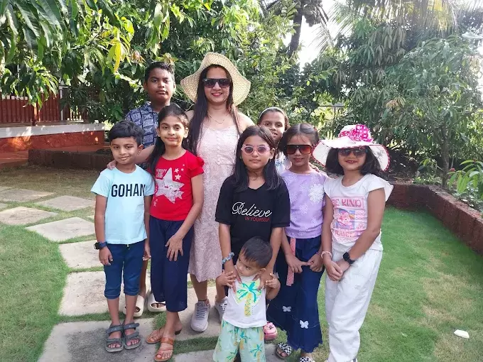 Happy Guests at Tulip Farms