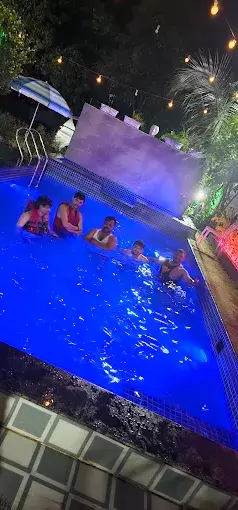 Happy Guests at Casa Canopy